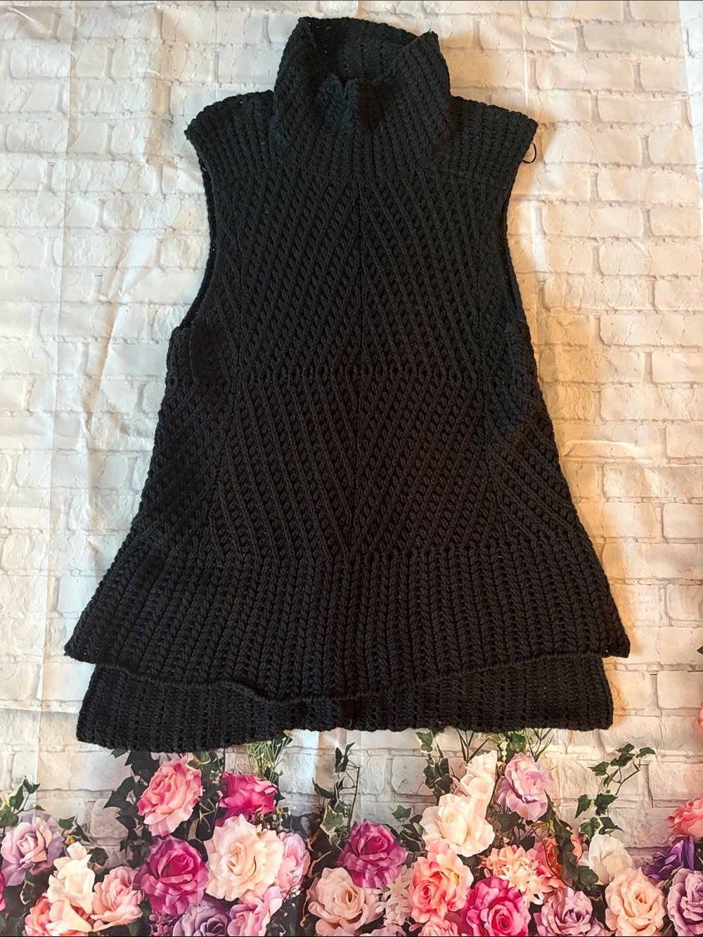 Harve Benard Black Sleeveless Cable Knit Turtleneck Sweater